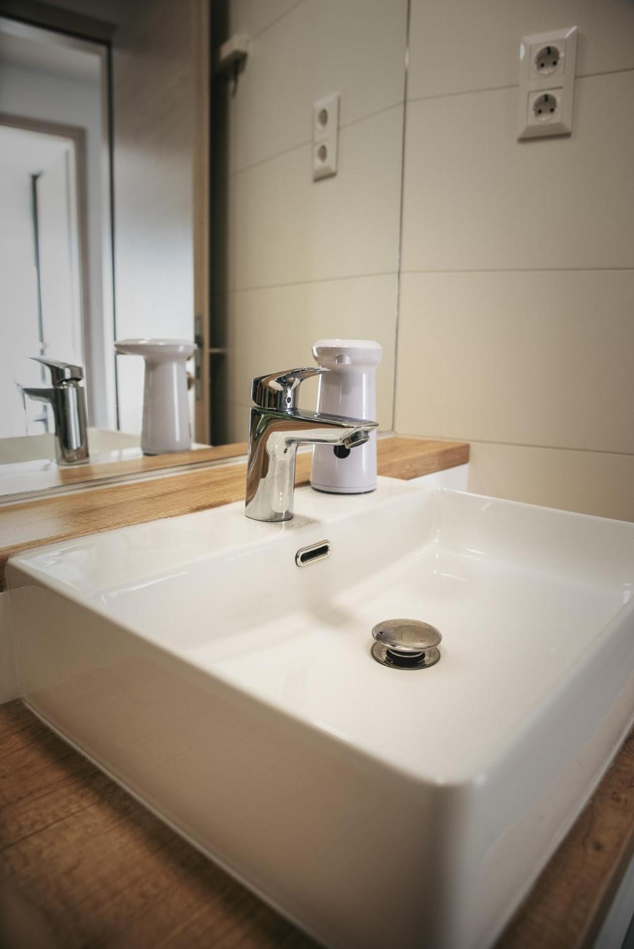 Nadas Apartman Szeged Buitenkant foto